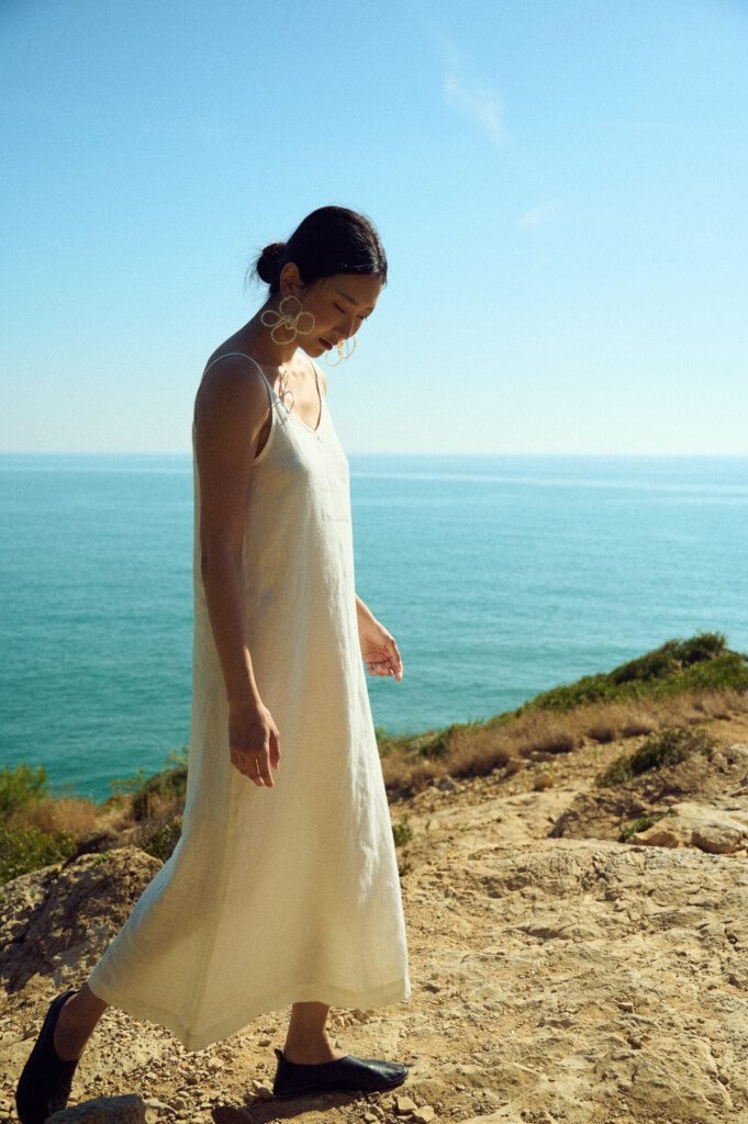 Best Linen Summer Dresses styled casually for everyday summer outfits